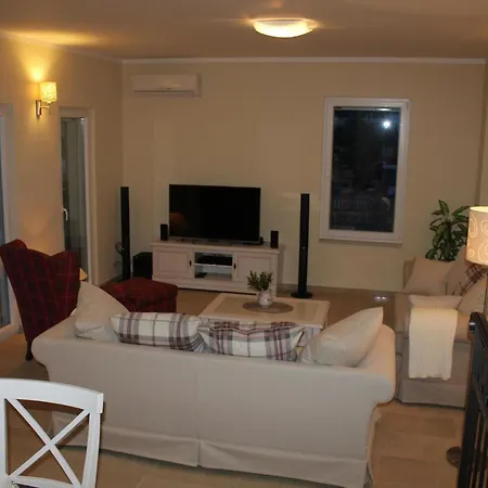 Elena Mit Pool- Nur 60 Meter Zum By Interhome *